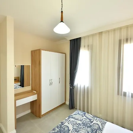 Aparthotel Yali *