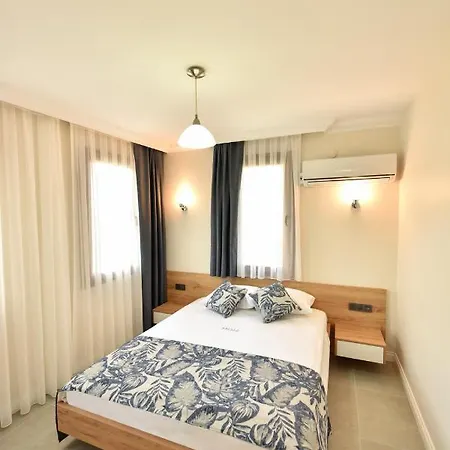 Aparthotel Yali *